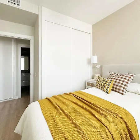 Sky Tower 3 Bedrooms 2 Bathrooms * Malaga