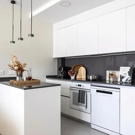 Apartment Sky Tower 3 Bedrooms 2 Bathrooms *