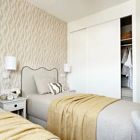 Sky Tower 3 Bedrooms 2 Bathrooms *